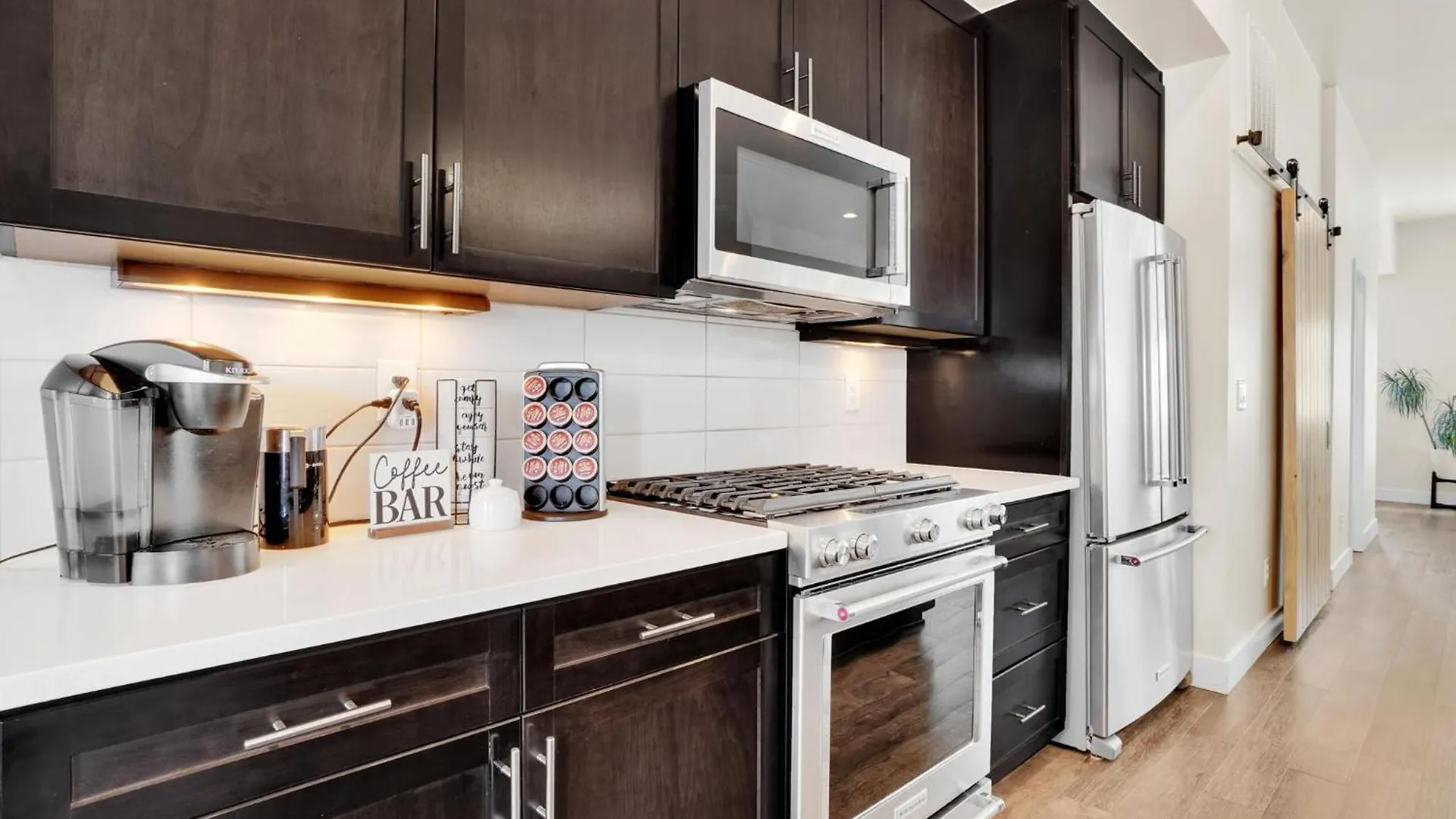 Chic Townhouse Steps From Empower Field! Apartment Denver United States