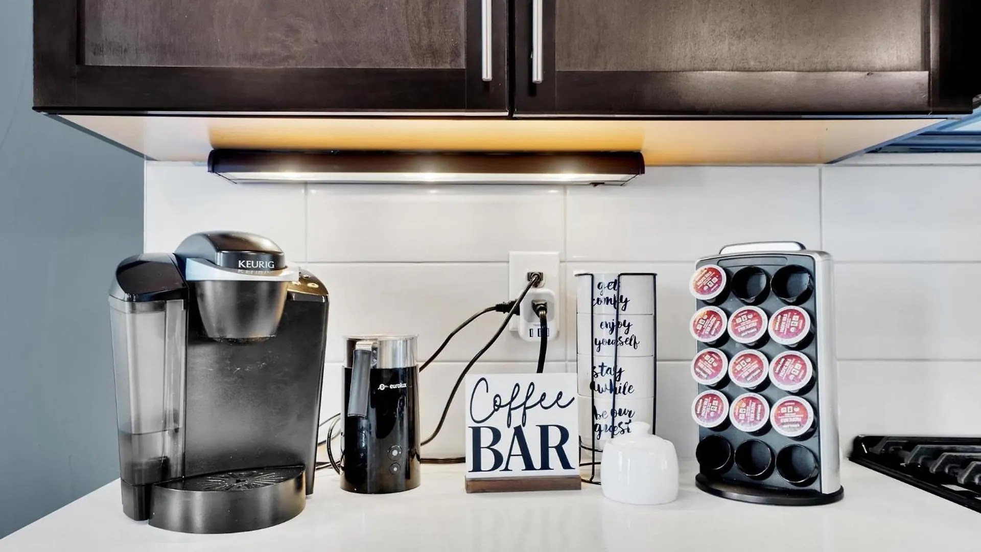 Chic Townhouse Steps From Empower Field! Apartment Denver United States